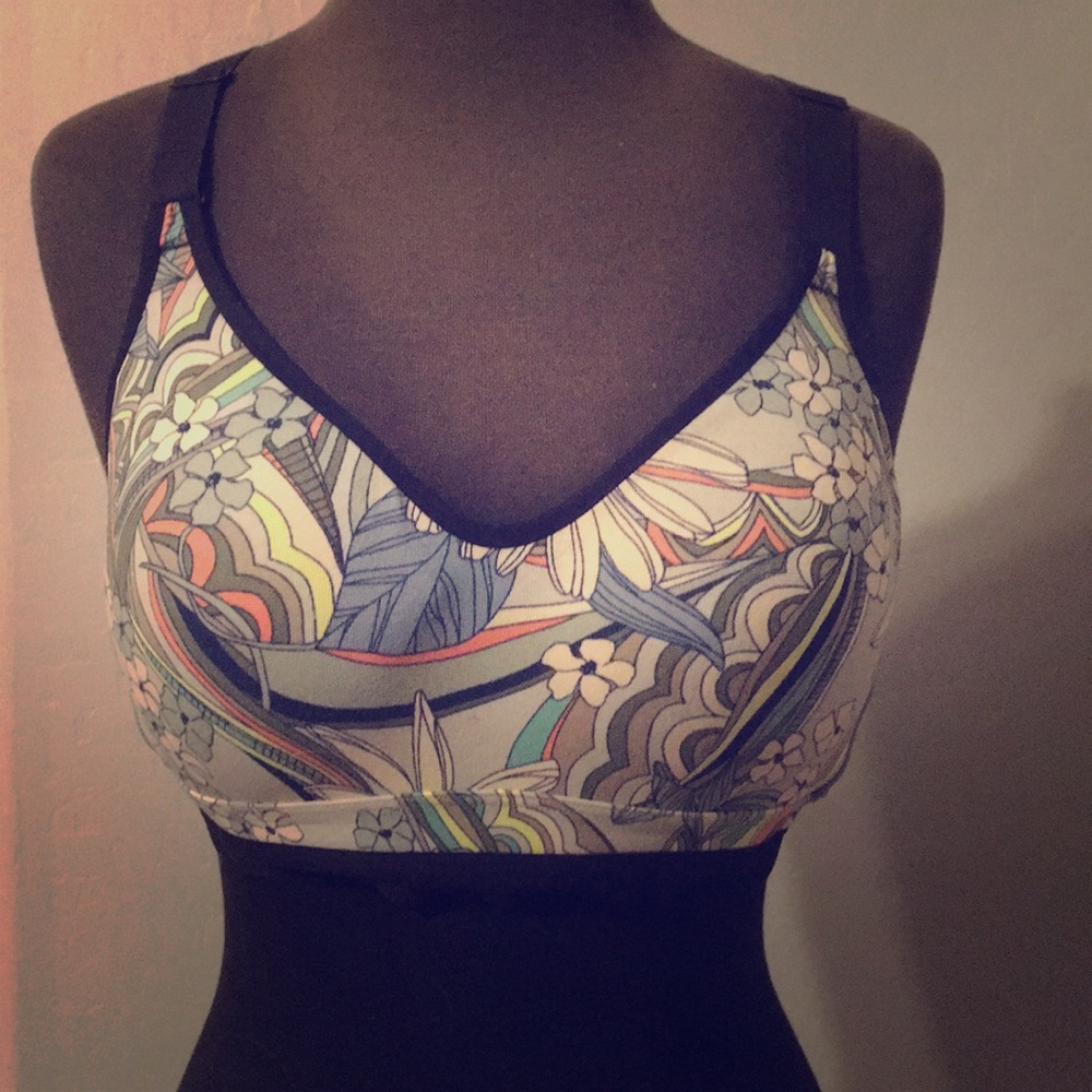 Victoria Secret Sports Bra